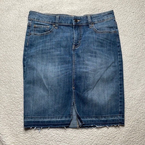 Gap Skirt Denim Jeans Stretchy Raw Hem Size 8 R - Picture 1 of 7